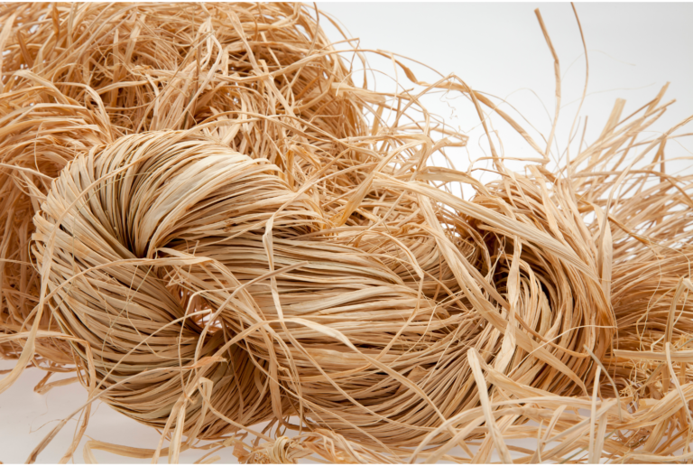 De Voordelen van Raffia in Vogelspeelgoed